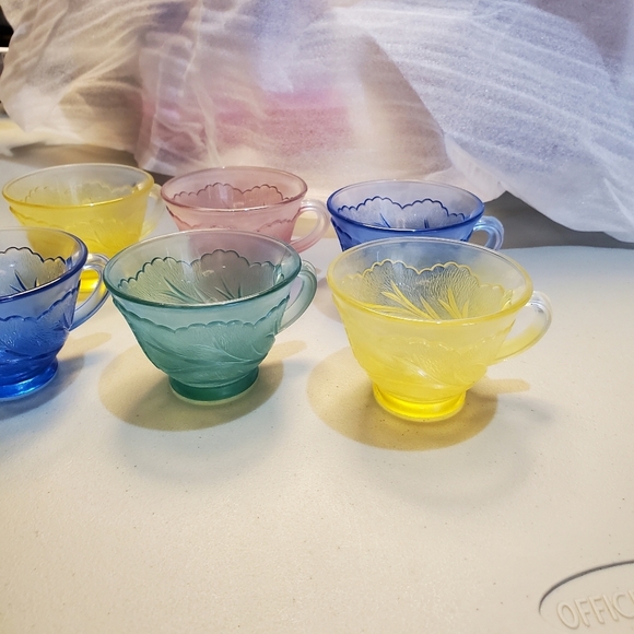 Indiana Glass Pebble Leaf Cups Set 6 Blue Yellow Green Pink SPRING - Picture 6 of 16
